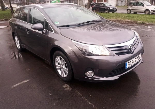 Toyota Avensis cena 39500 przebieg: 219000, rok produkcji 2013 z Bielawa małe 407